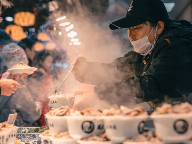 What to Eat in China: Must-Try Dishes for First-Time Visitors