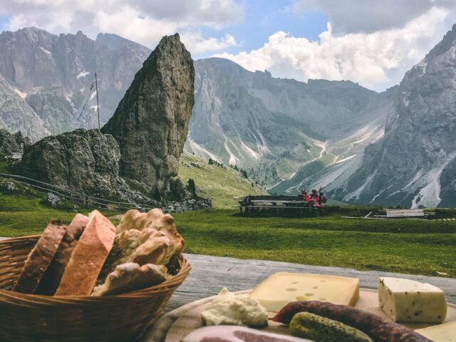 Must-Try Swiss Foods That Define Switzerland