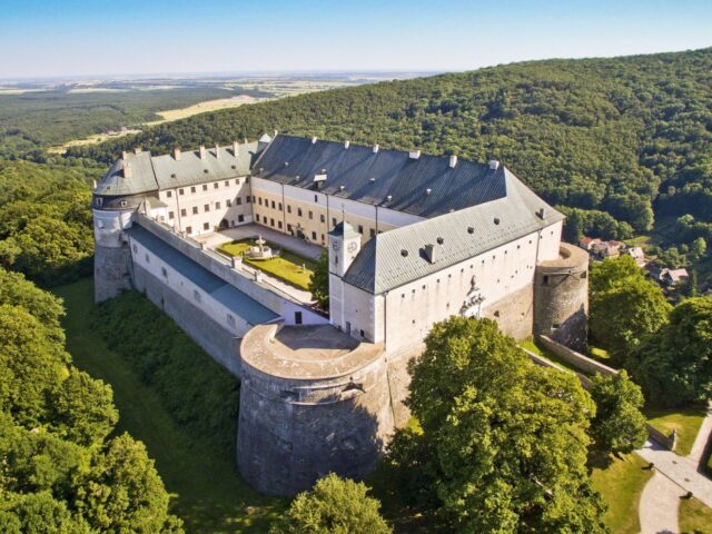 #30 – Red Stone Castle, Slovakia