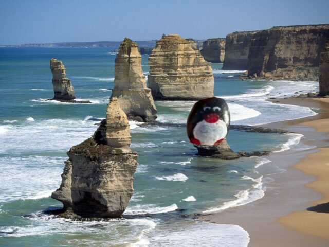 #583 – Seals Statue, Apollo Bay, Australia